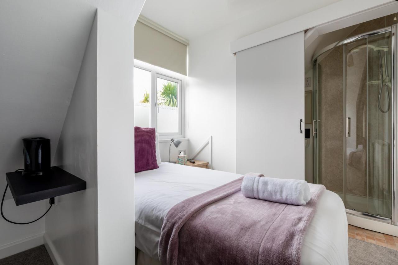 Oasis House Hotel Falmouth Ngoại thất bức ảnh