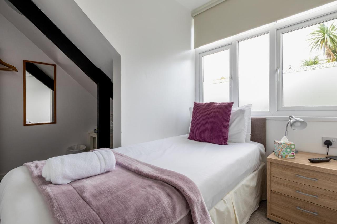 Oasis House Hotel Falmouth Ngoại thất bức ảnh